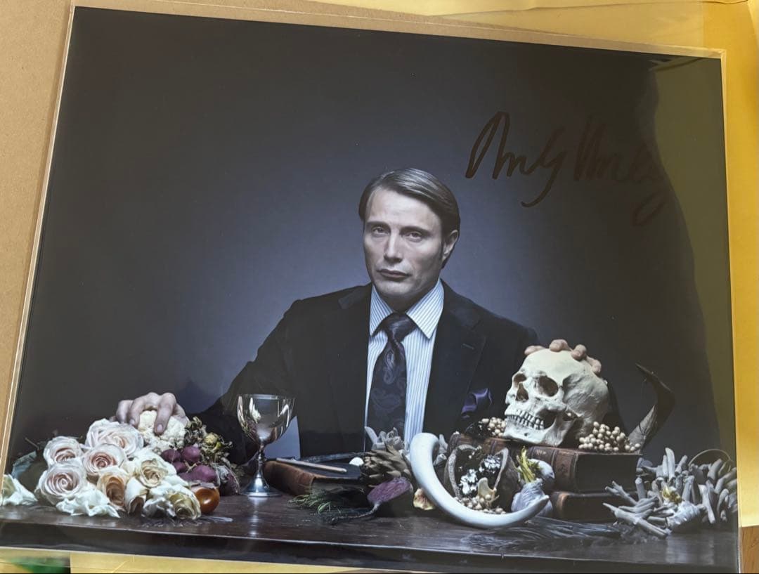 ぴ*ぴ様 Mads Mikkelsen サイン入りブロマイド（海外製／ファンアイ