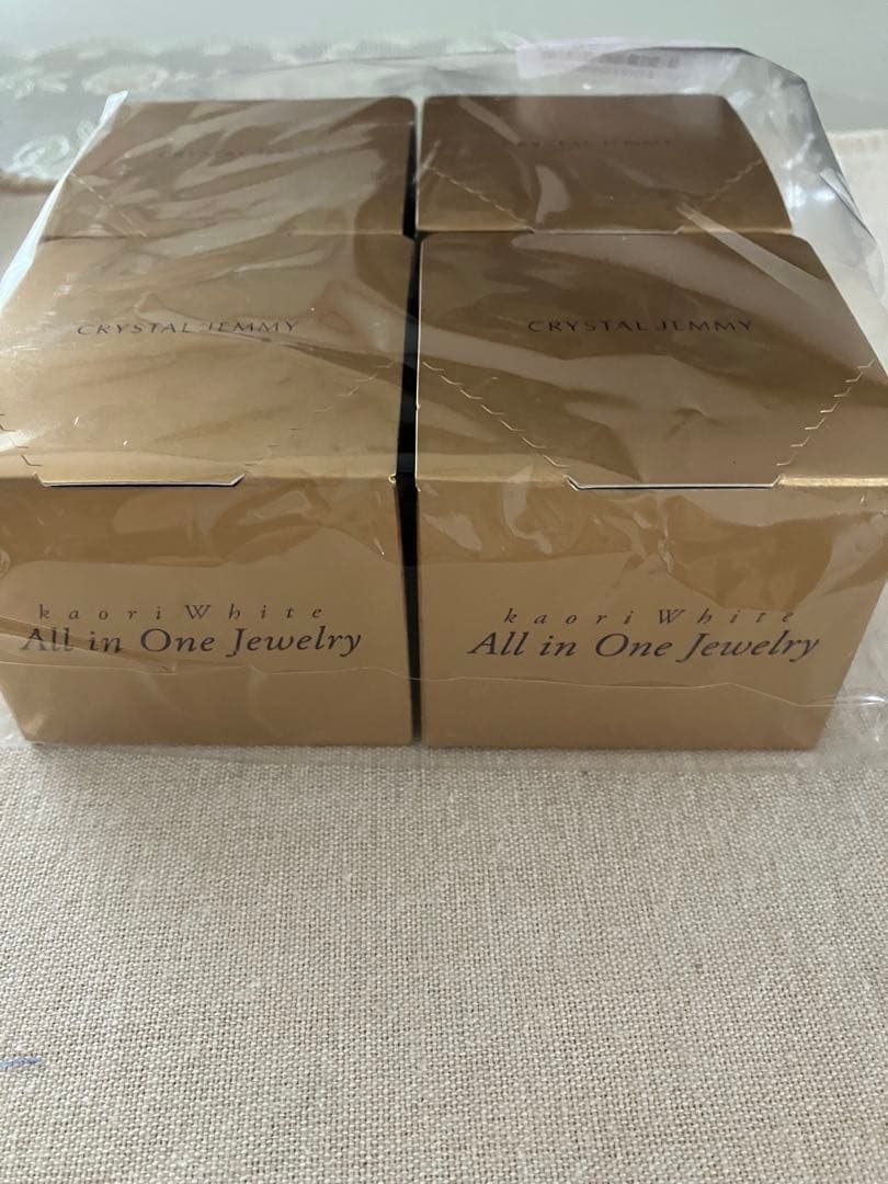 最新版 4箱セット チェンジ カオリホワイト オールインワンジュエリー50g×4