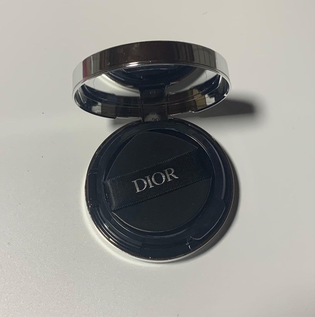 Dior スキン フォーエヴァー トーンアップ グロウ クッション 02