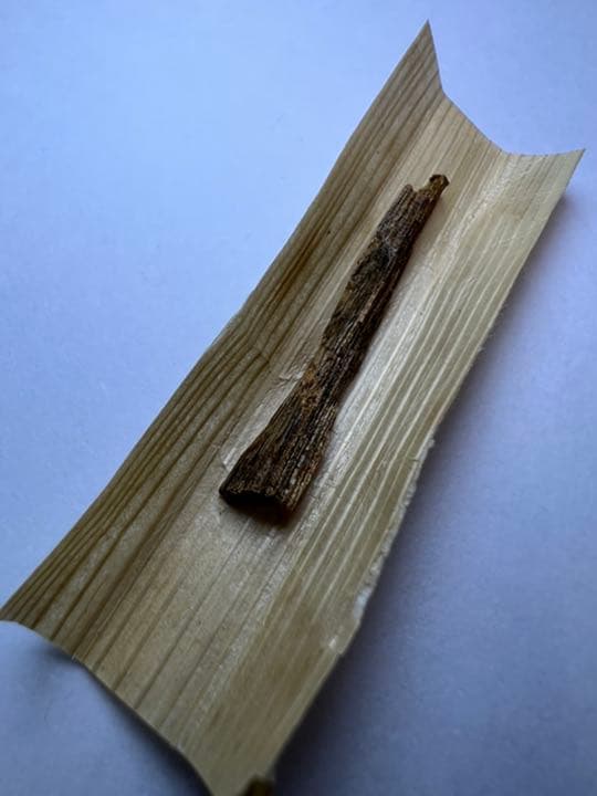 古渡命銘木 東山院勅銘　伽羅　銘【春の夕風】0.178g 香木/お香/沈香/伽羅