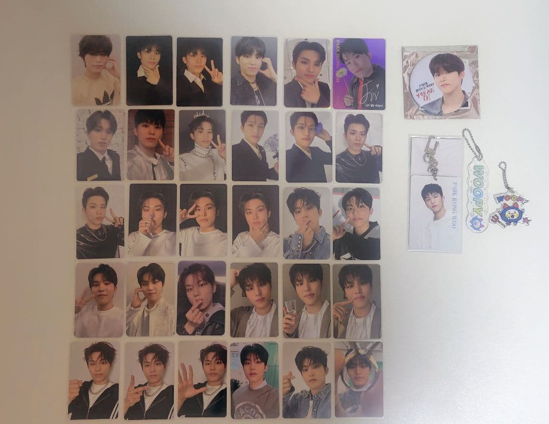 treasure ジョンウ トレカ グッズ - メルカリ