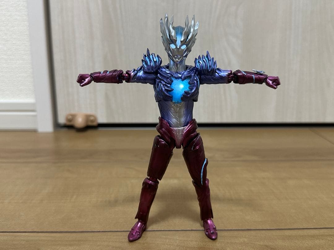 発光改造 S.H.Figuarts ウルトラマンサーガ フィギュアーツ