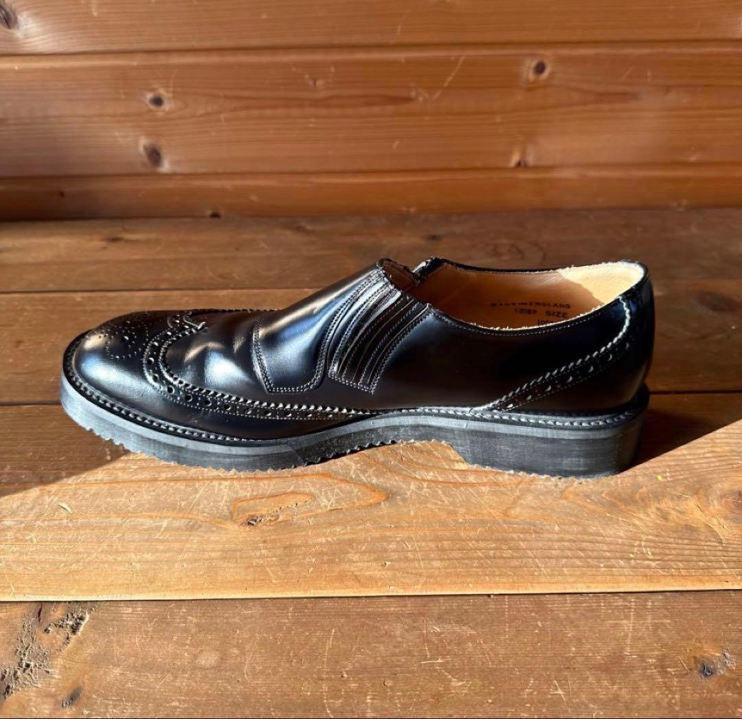 ジョージコックス ファセッタズム×ジョージコックス“ゴールド”カラーの厚底シューズ