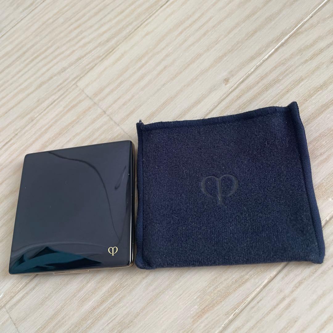 プードルコンパクトエサンシエルｎ　エレガントスリム　パフ2つ付き 2024年春新作プレストパウダー】プードルコンパクトエサンシエルn