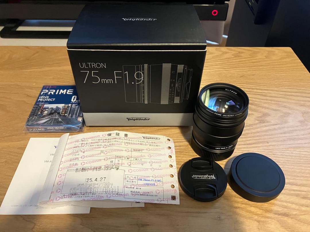 ULTRON 75mm F1.9 MC VMマウント ⭐︎新品に近い状態です‼️ コシナ、VMマウント向け中望遠「ULTRON 75mm F1.9」 コーティング違い