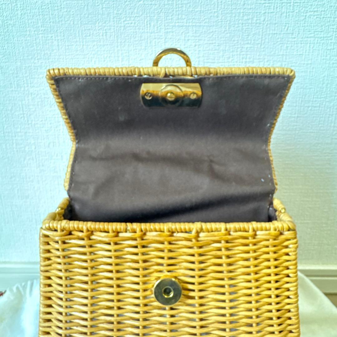 ルヴァトーレフェラガモガンチーニ ストロー かごバッグ ロゴ