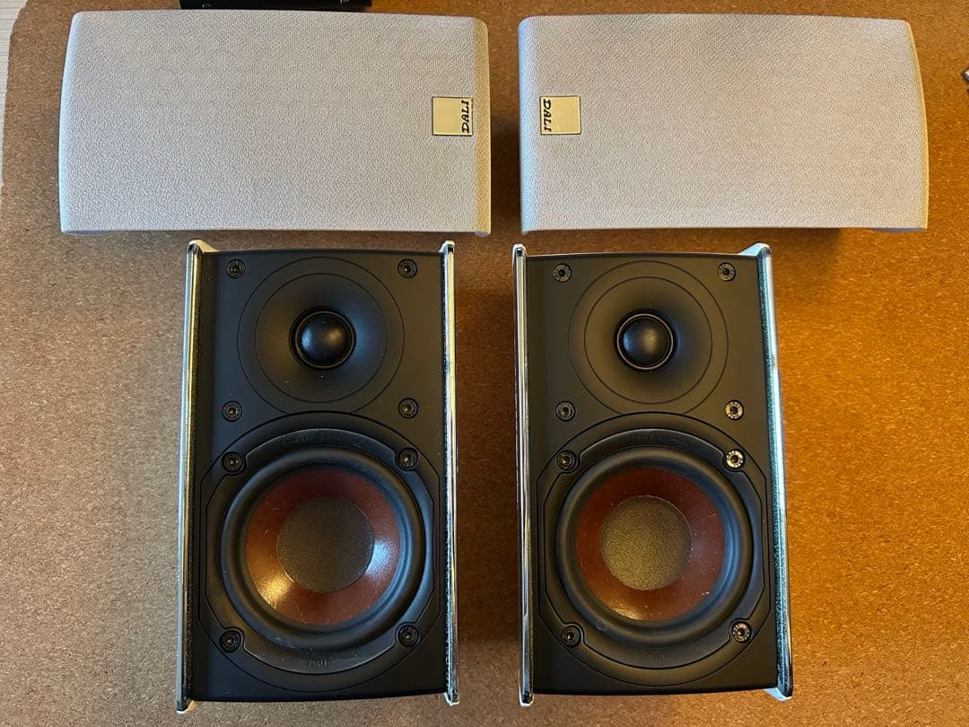 DALI FAZON MIKRO スピーカー （ホワイト） DALI - FAZON MIKRO/チョークホワイト（FAZON/M/CW）（ペア）ブック