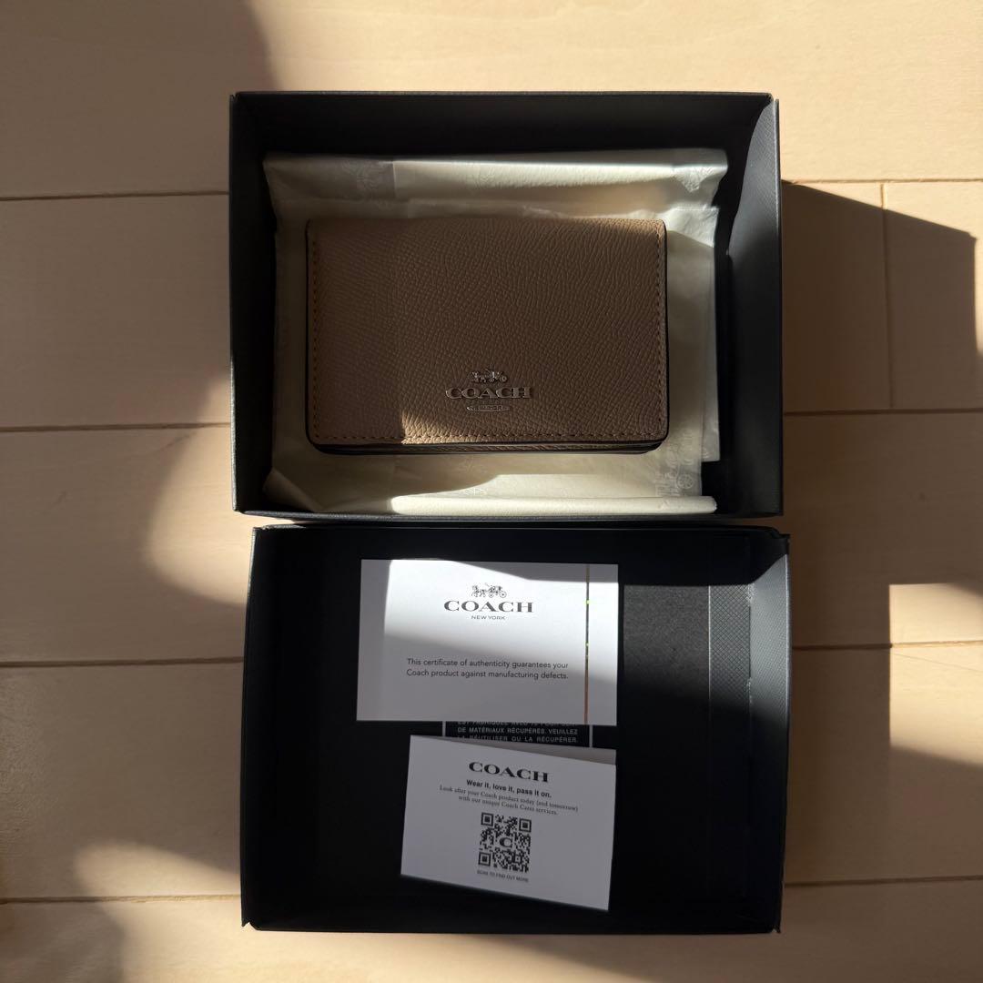 coach コーチ　名刺入れ　ベージュ COACH（コーチ）の「ビジネス カード ケース（名刺入れ）」 - WEAR