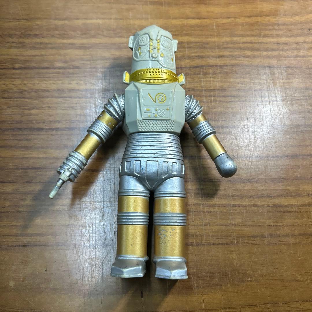 ユートム ソフビ 1983 年 バンダイ ウルトラマン怪獣 - メルカリ