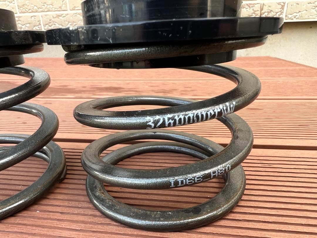 326Power ヘルパースプリング　id66 h80 2.5k