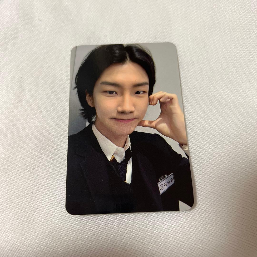 WINNER FC限定 ファンクラブ 制服 トレカ スンフン  フニ ラブライブ！蓮ノ空女学院スクールアイドルクラブコラボユニフォーム