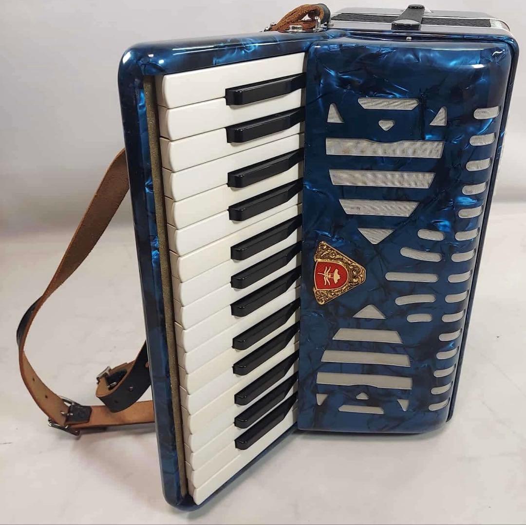 訳あり品】TOMBO アコーディオン 30鍵盤 No.211 ハードケース付き