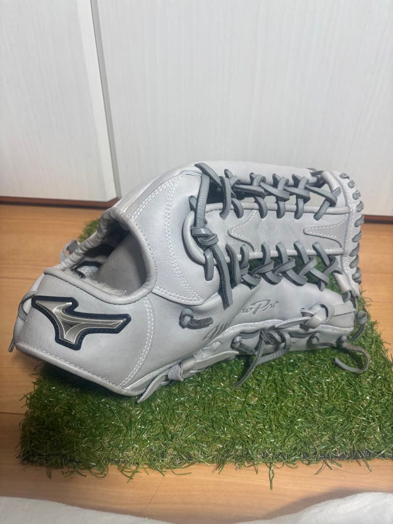 A51 イチローモデル　ミズノプロ 外野手　ミズノ A51 - イチロー氏とMIZUNOが共同開発する、新しい野球の姿を追い求める