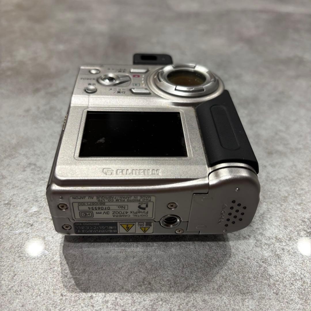 動作品 FUJIFILM 4700Z FinePix デジタルカメラ 乾電池駆動 - メルカリ