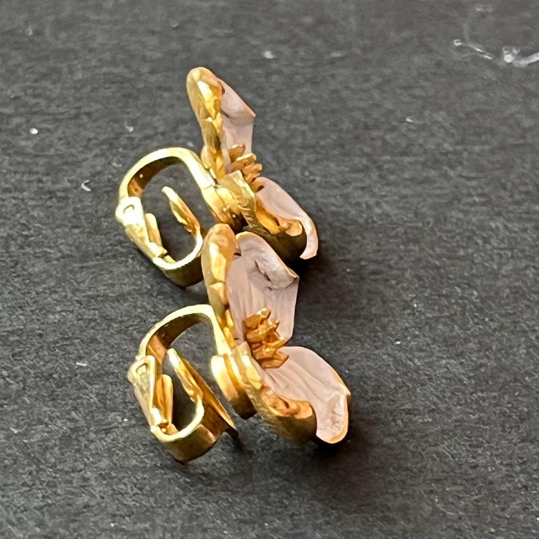 CROWN TRIFARI 白エナメル ハナミズキ ブローチ&イヤリングセット