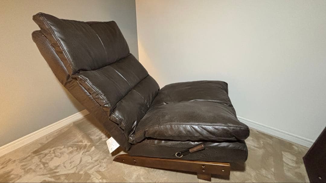 ほぼ新品　ニトリ　リクライニングソファ 2人掛け電動リクライニングソファ 収納ユニット付き 本革(一部合成皮革