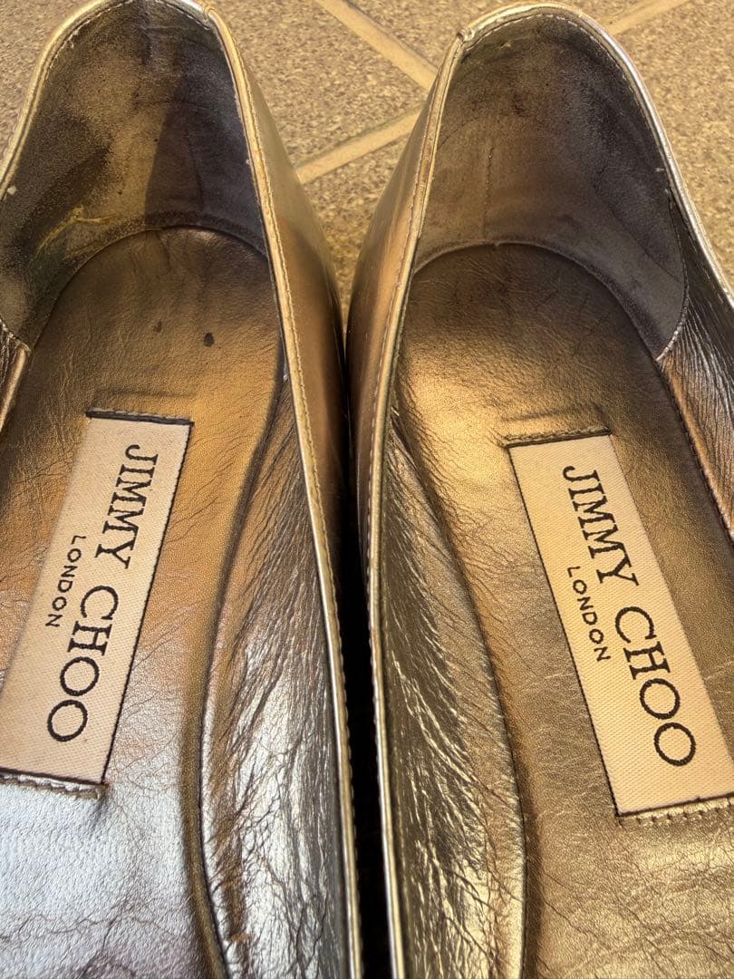 JIMMY CHOO シルバー フラットシューズ - メルカリ