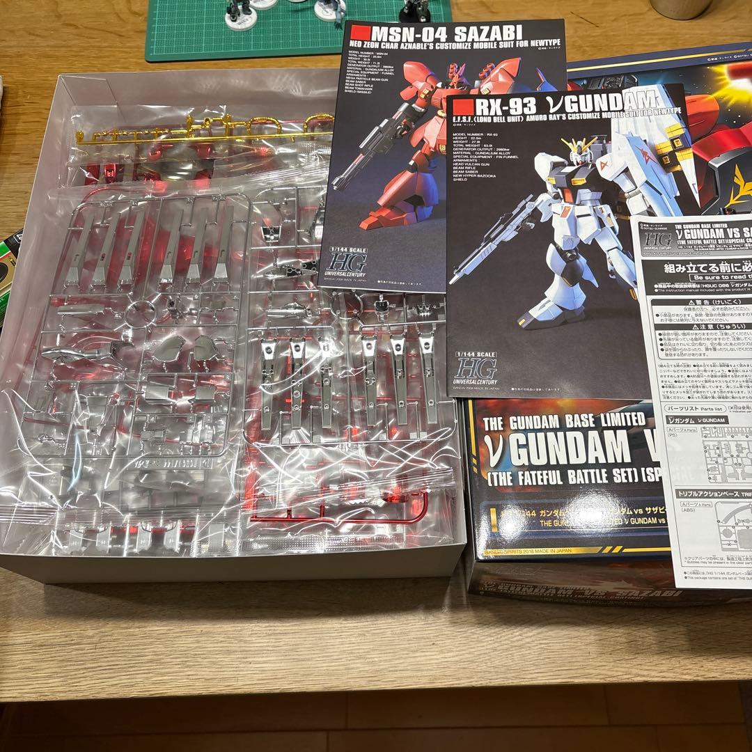 エイト様専用 HG 1／144 νガンダム vs サザビー ス - メルカリ