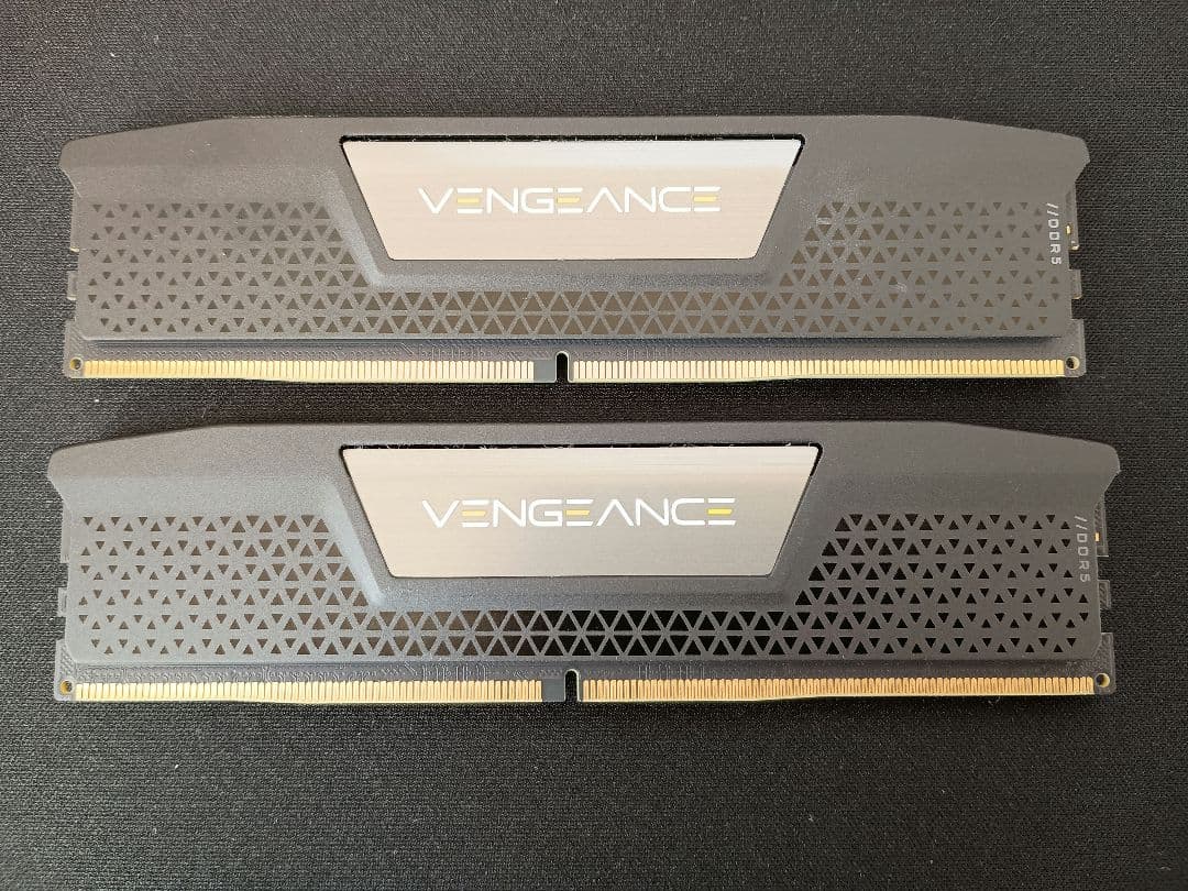 Corsair DDR5メモリ 32GB 6400MT/s CORSAIR Vengeance RGB 64GB (2 x 32GB) 288-Pin PC RAM DDR5 6400