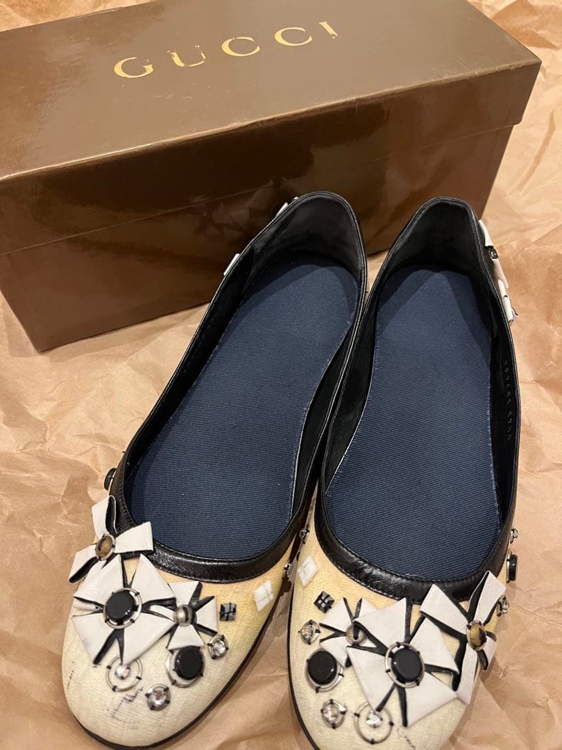 GUCCI 装飾付きフラットシューズ 37 1/2 - メルカリ