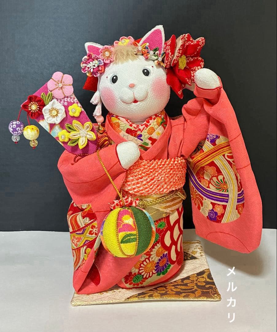 【ねこの創作人形】ちりめん細工　縮緬細工　招き猫　まねき猫　和風猫　寒牡丹 ⑥【ねこの創作人形】まねき猫 ちりめん細工 縮緬細工 和雑貨 猫の置物