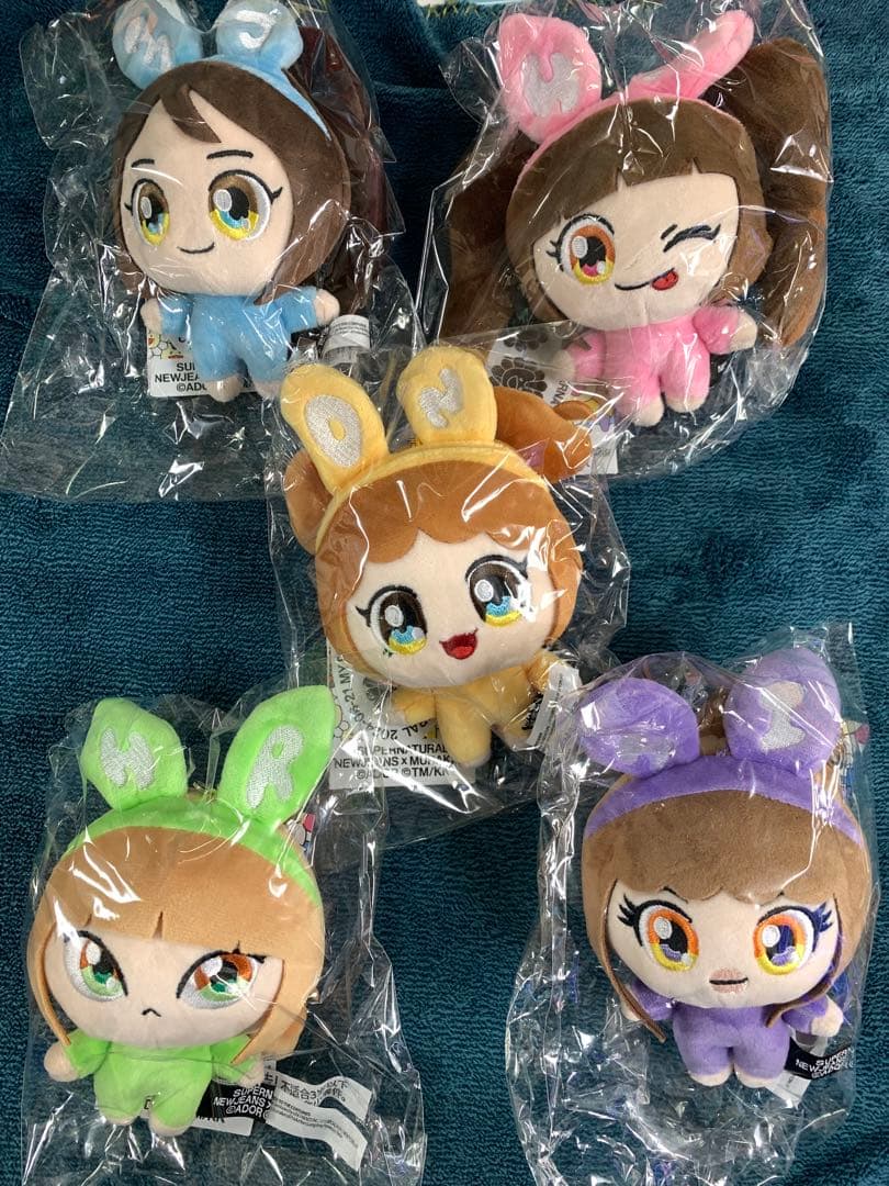 NewJeans MURAKAMI ぬいぐるみキーリング 村上隆 5種コンプ - メルカリ