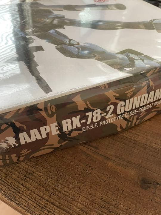 希少・限定品】AAPE RX-78-2 GUNDUM GRN-CAMO - メルカリ