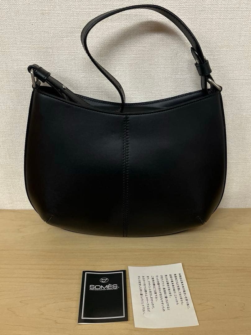 メスサドル　ラウンドバッグ　レザーバッグ　ブラック 3/4～価格改定》ソフトレザーラウンドショルダーバッグ | russet