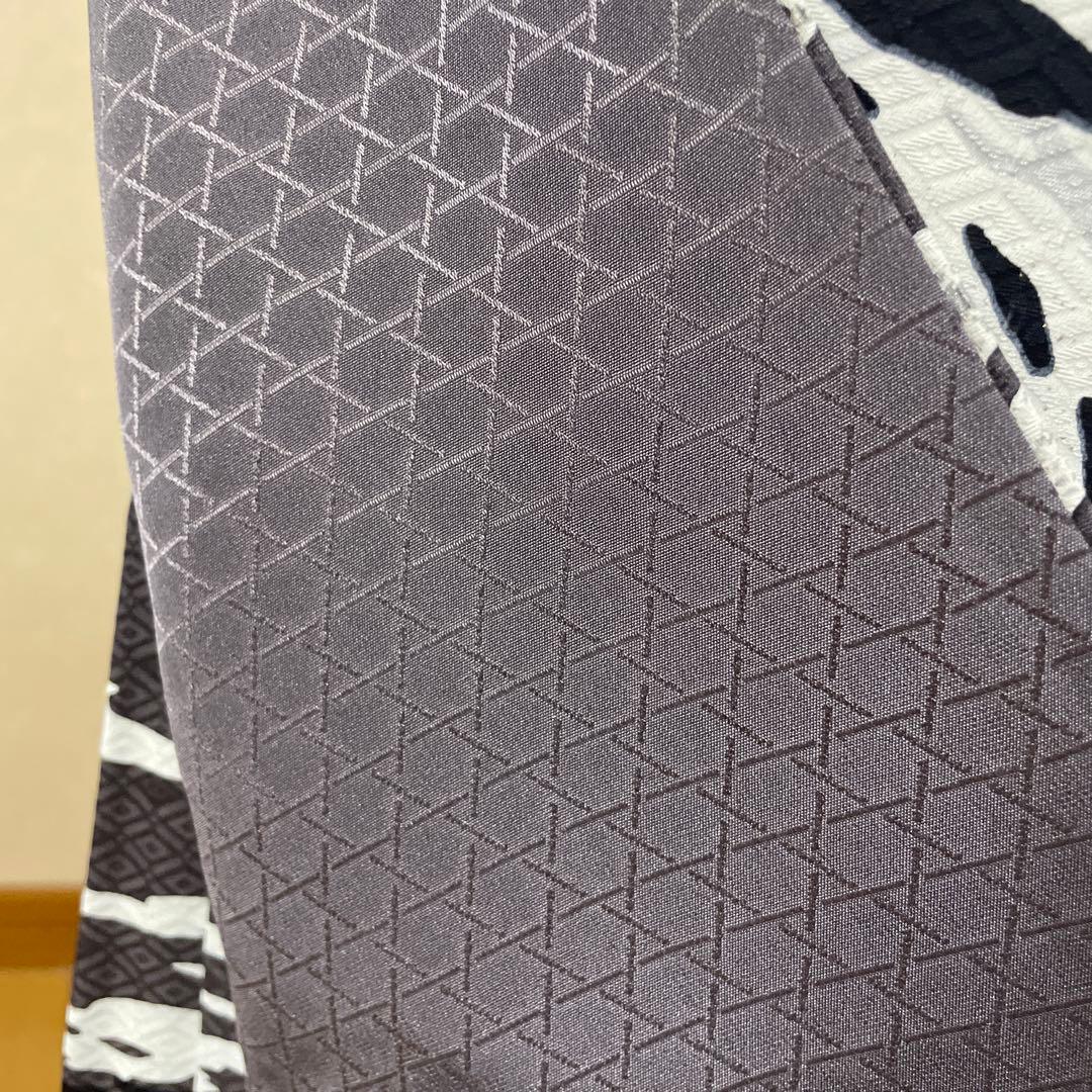 もんぷちさまご成約　成謙工房謹製　大胆な波飛沫の描かれた訪問着