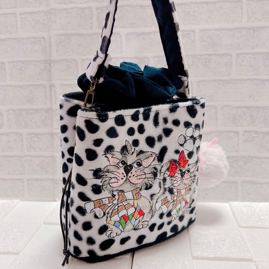 大きめ ポシェット サコッシュ ロラライハリス 刺繍 にゃんこ インド