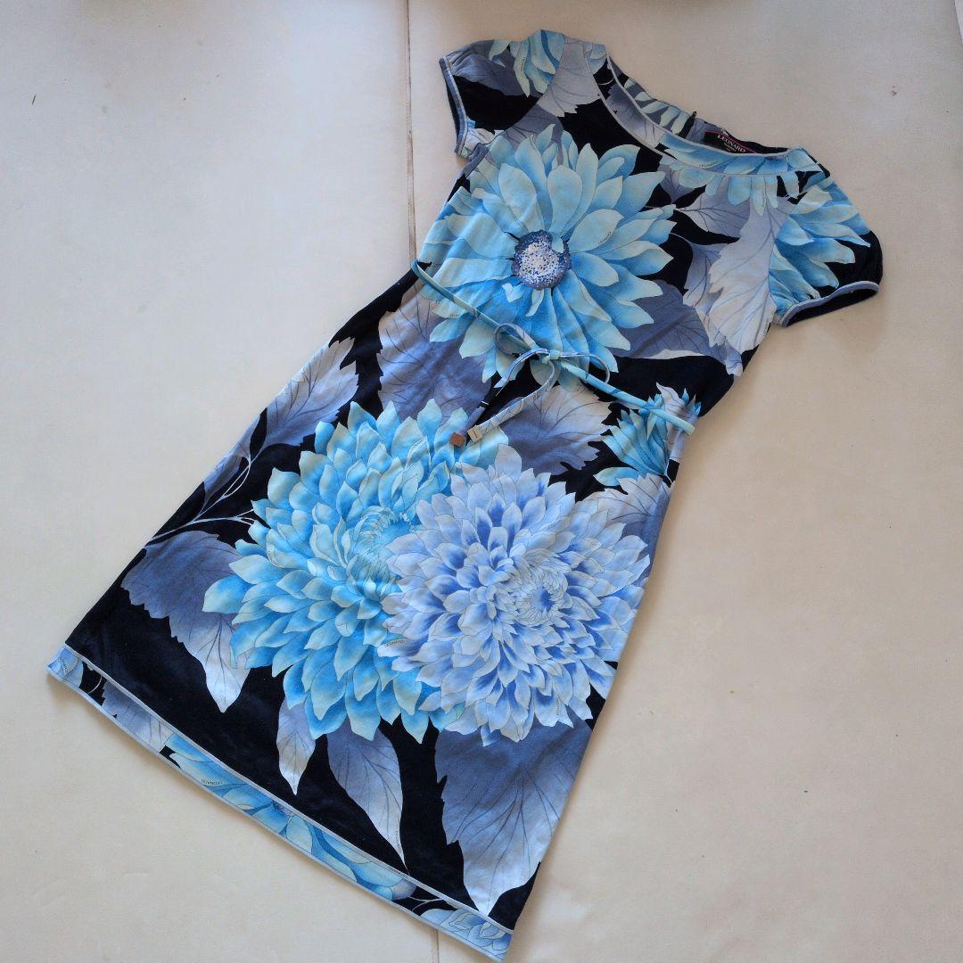 超*離様 Leonard 青黒花柄 半袖ワンピース L 中古・古着通販】LEONARD (レオナール) 花柄ワンピース/0390100