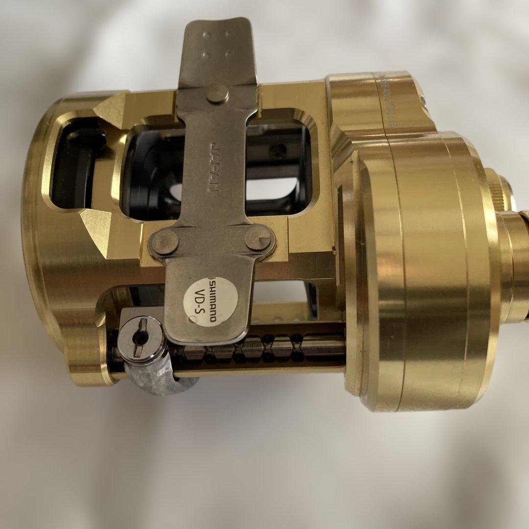 シマノ 23 カルカッタコンクエスト MD400 XGLH おまけ付き - メルカリ