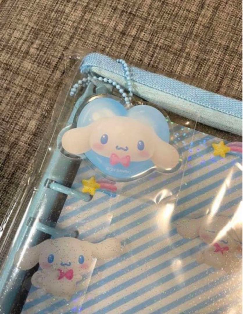 新品 サンリオ シナモン ぷっくり3D クリアバインダー チェキ トレカ
