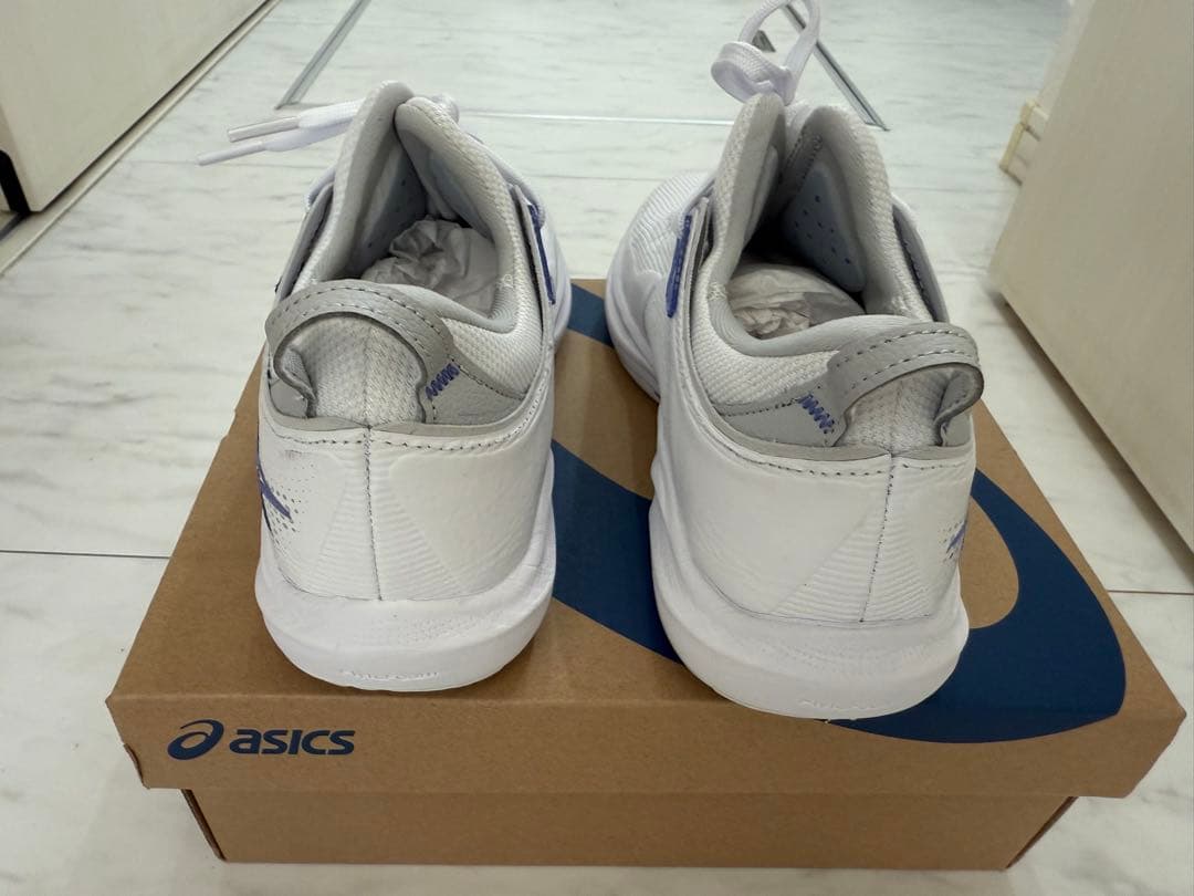 アシックス　バッシュ　GLIDE NOVA FF 4 23.5cm