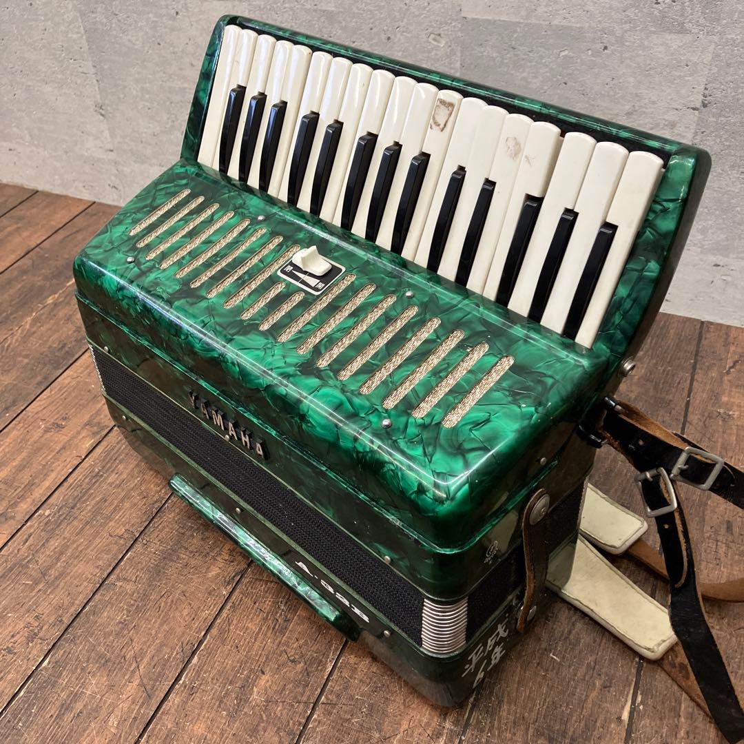 ジャンク品 YAMAHA ヤマハ A-32B アコーディオン 鍵32 鍵盤楽器 - メルカリ