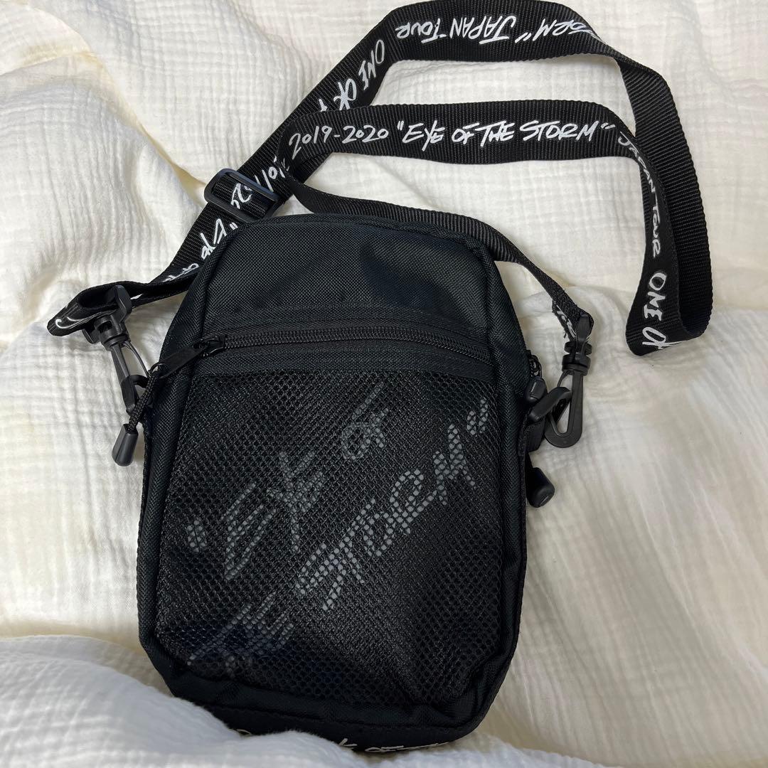 ONE OK ROCK アイオブザストーム ショルダーバック - メルカリ
