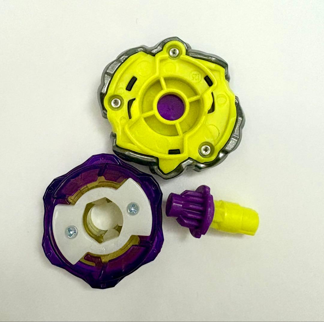 ベイブレードx オロチクラスタ6-60LF - メルカリ