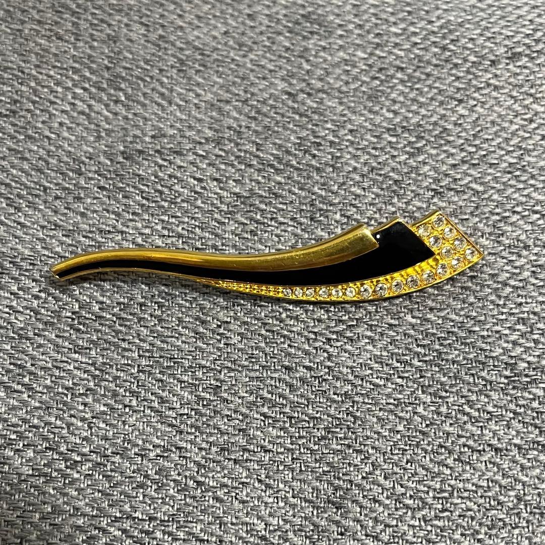 カールラガーフェルド Karl Lagerfeld ブローチ ヴィンテージ - メルカリ