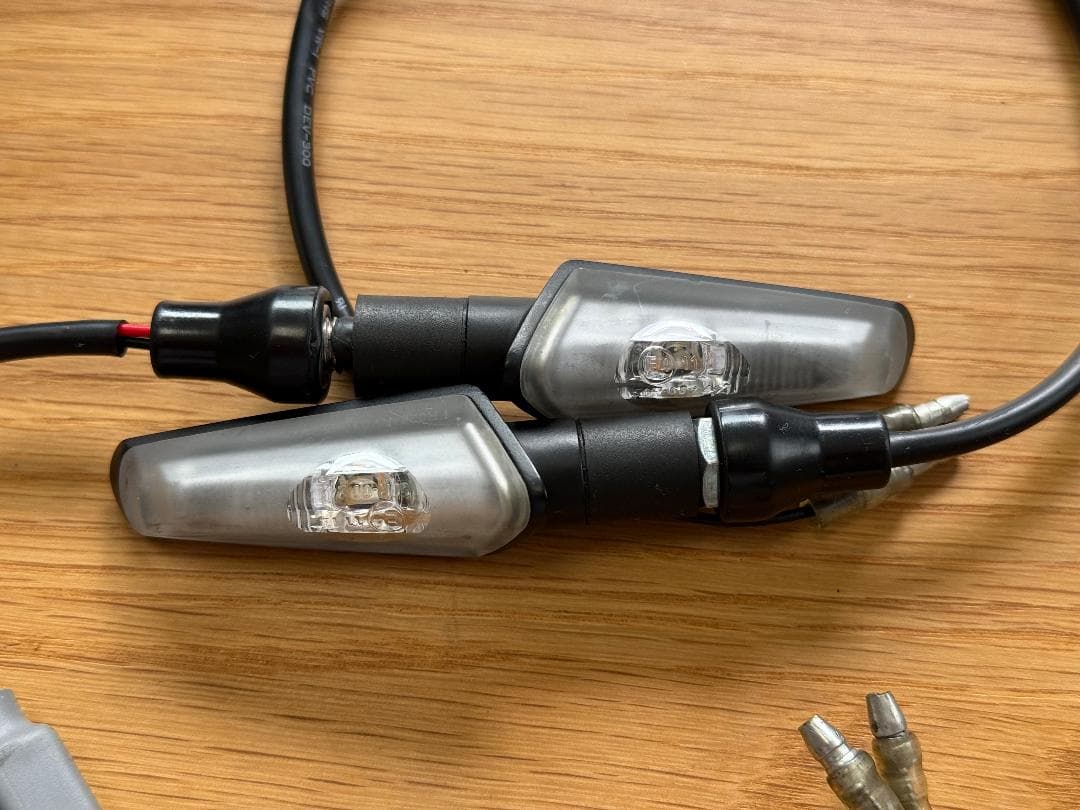 リゾマ Rizoma ウィンカー FR028B、2点セット - メルカリ