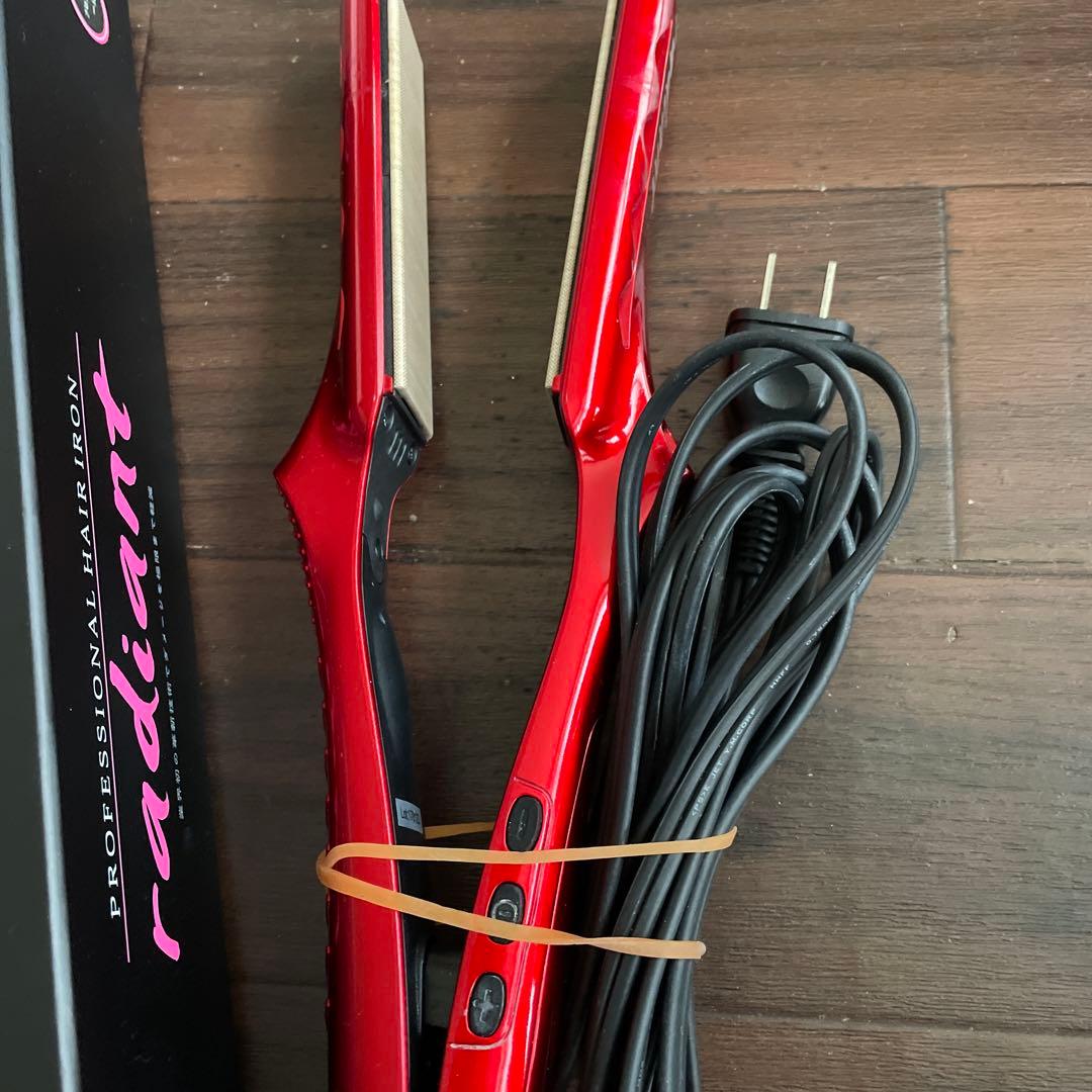radiant プロフェッショナルヘアアイロン レッドジャンク品 - メルカリ