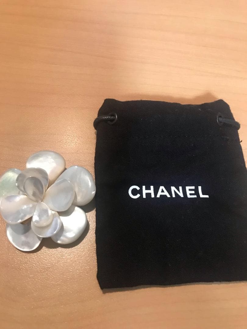 【訳あり】シャネル CHANEL カメリア フラワー ブローチ コサージュ シャネル CHANEL ブローチ コサージュ カメリア フラワー 花 白