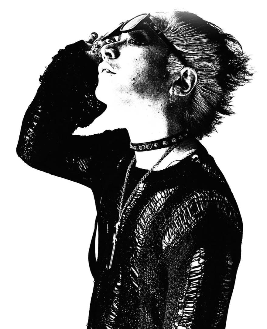 深瀬着用 クロス ピアス - メルカリ