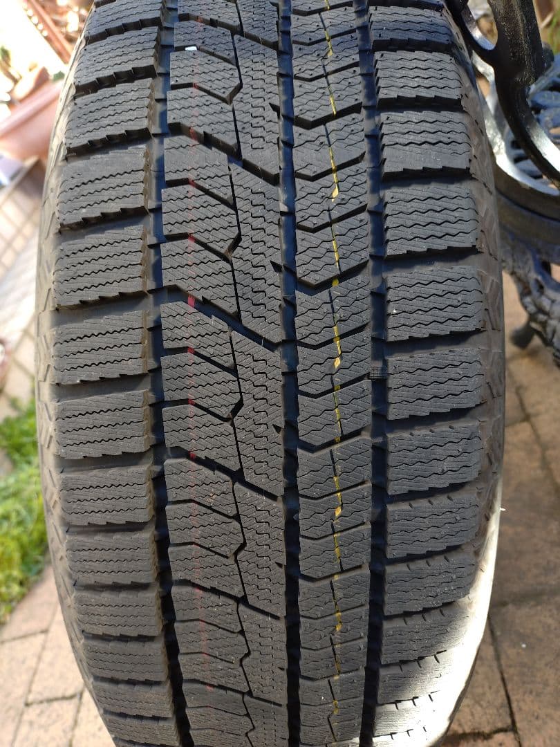 バリ溝 スタッドレス アルミ GIZ2 205/60R16 4本 走行千㎞未満