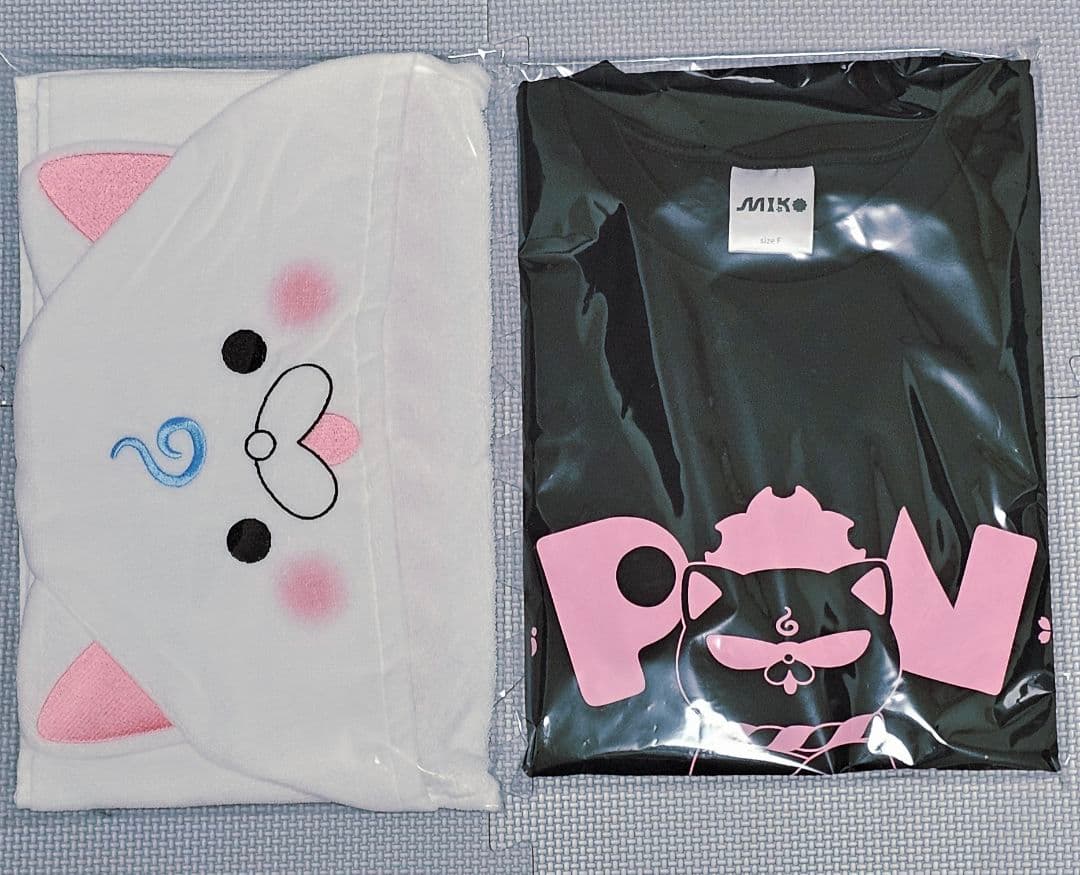 未開封】さくらみこ 活動7周年グッズ えり〜とTシャツ、35Pフード付き