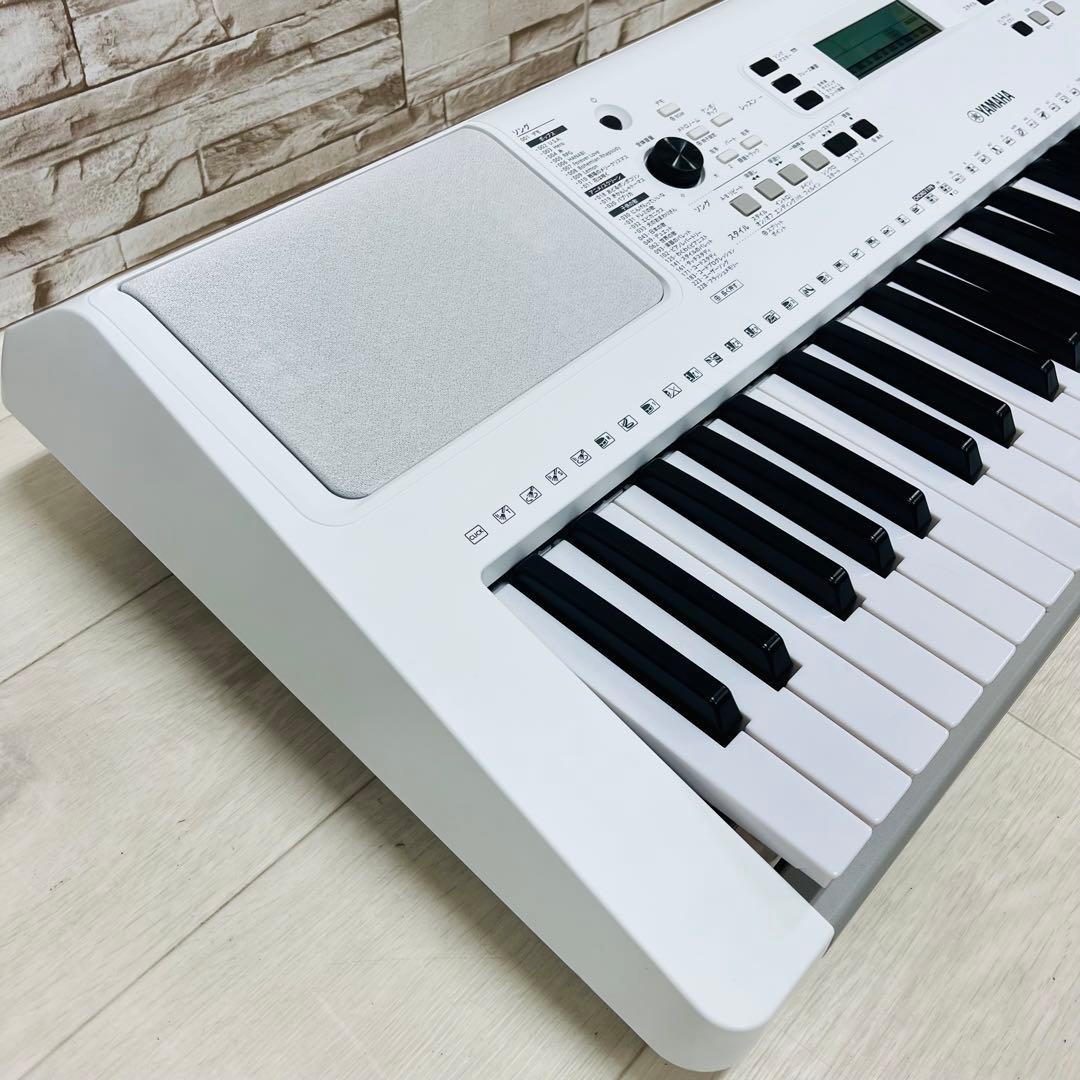 美品 YAMAHA ヤマハ 電子キーボード ポータブル光る鍵盤 EZ-300 - メルカリ