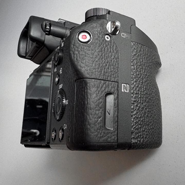 SONY α7 II ミラーレスカメラ 本体（ボディ）と付属品 - メルカリ