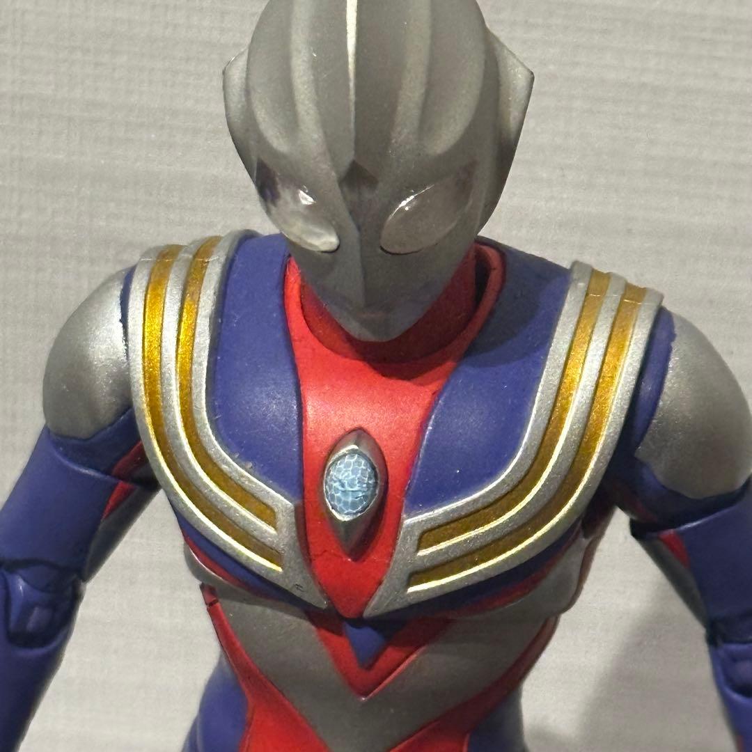 腹部ひび割れあり】SHF 真骨彫製法 ウルトラマンティガ マルチタイプ