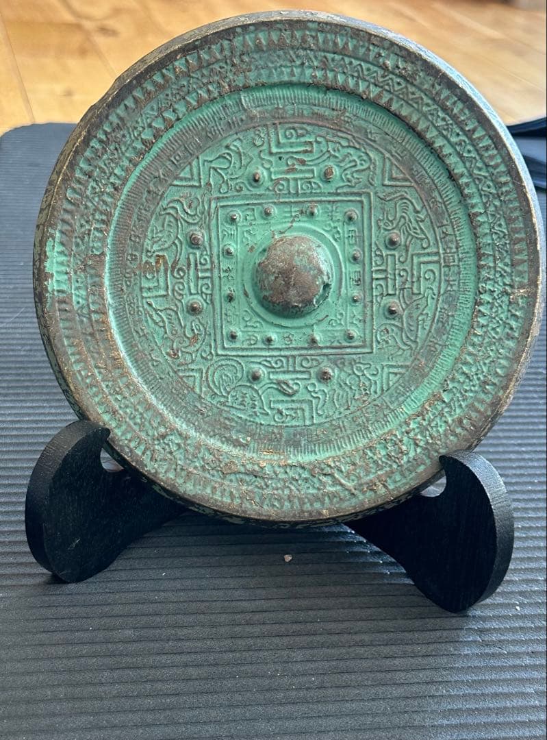 卑弥呼の鏡　青龍三年銘鏡　方格規矩四神鏡　レプリカ　青銅鏡　大田南5号墳 卑弥呼の鏡 青龍三年銘鏡 方格規矩四神鏡 レプリカ 箱付 青銅鏡 大田南