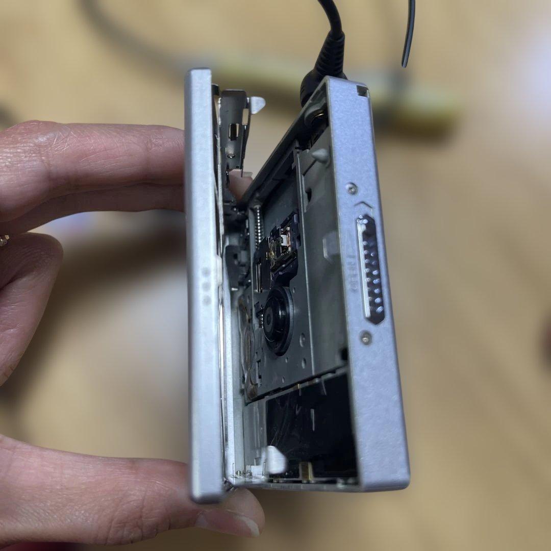 d*7様 ジャンク SONY ウォークマン Victor ポータブルMDプレーヤ