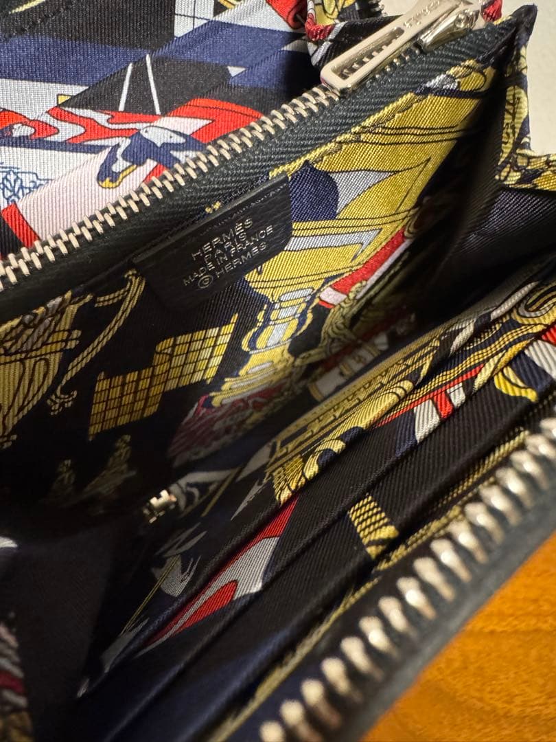 エルメス シルクインコンパクト キャバン ノアール - メルカリ